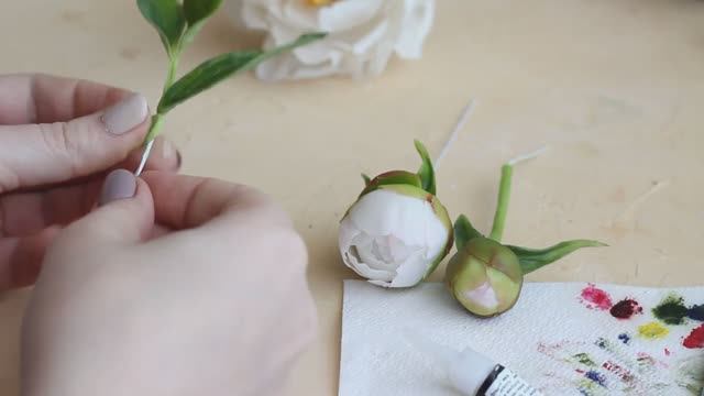 Пион. Лепка из полимерной глины. Часть 2 смотреть онлайн