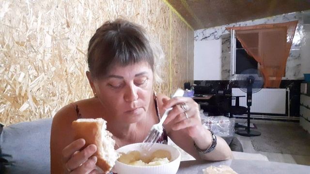 Мукбанг в ночи , Жизнь в Деревне