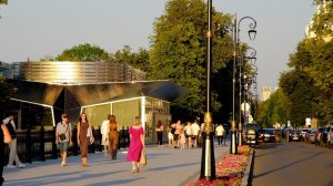 Верхне-Волжская набережная в пятницу вечером. Нижний Новгород. Июль 2025.