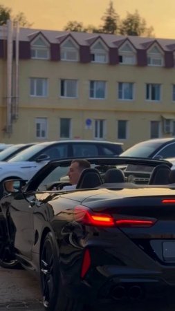 Что происходит, когда BMW M8 появляется на дороге?🤔