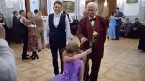 Танец - игра Вальс с цветком 🌹🌹👍