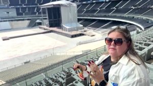 Высвобождение благословений на стадионе Парижа. Yana Titova New Stream Ministry