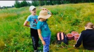 В лес по ягоды....Пришлось вызвать пожарную 🔥🔥🔥Жизнь в деревне