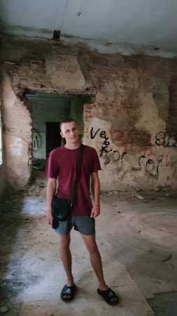 НА ПРИРОДЕ НАТКНУЛИСЬ НА ЗАБРОШКУ ЗДАНИЯ