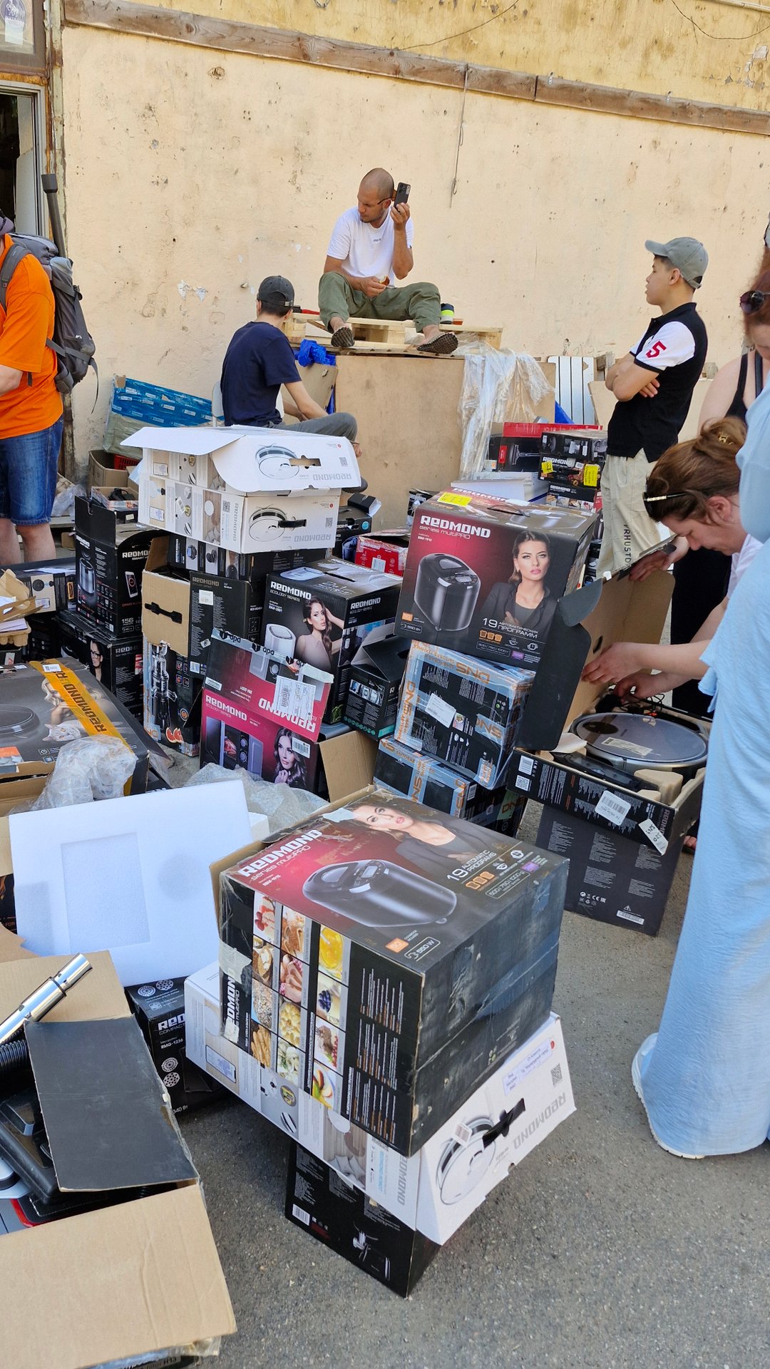 Вещевой рынок Апрашка в СПб смотреть онлайн