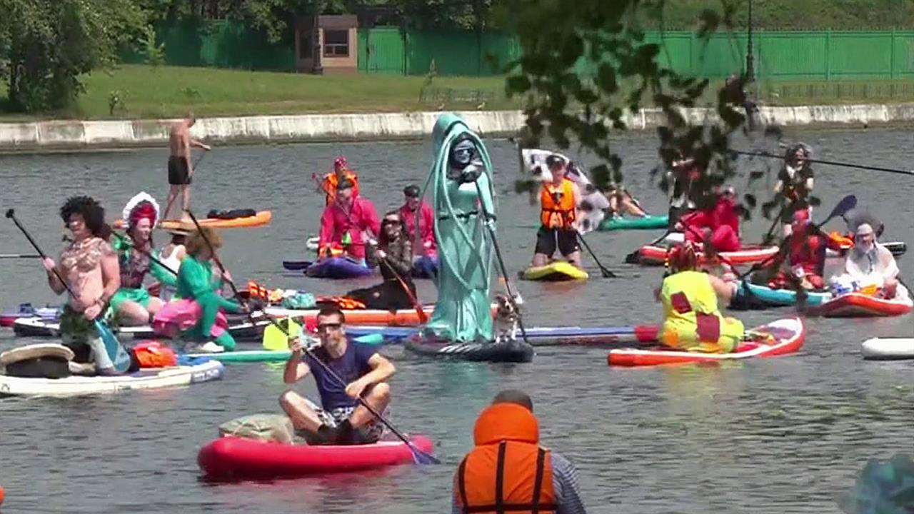 В столице ярко и красочно отмечают День московского транспорта