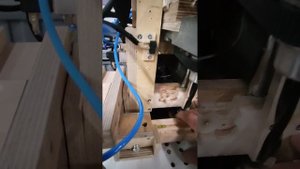 самодельный сверлильно-присадочный станок.mp4