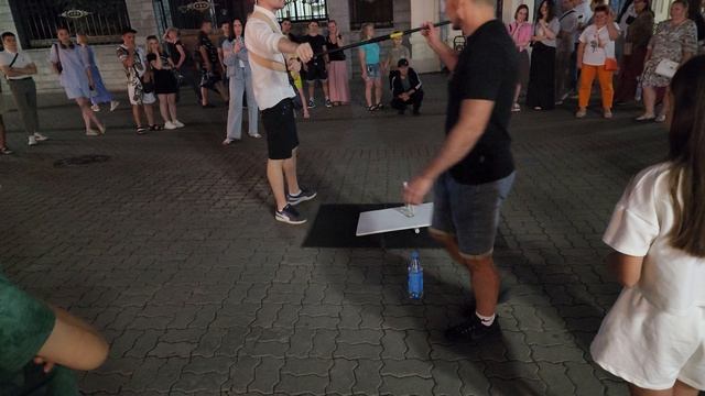 Бутылка и удочка - Поднимает за секунду.