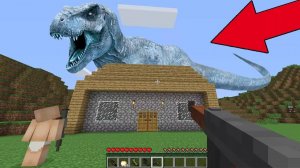 АЛМАЗНЫЕ ДИНОЗАВРЫ АТАКУЮТ! НУБ и ПРО ОБОРОНЯЮТ СВОЙ ДОМ в MINECRAFT 2025