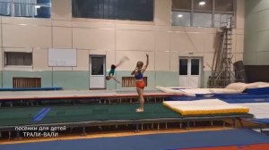 Старший брат Песенка для братика в день рождения!
