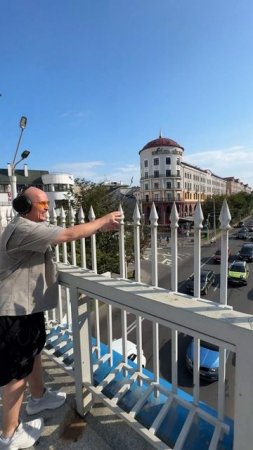 Залетел на мост /----\