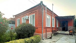 Хороший дом 90 кв.м. 4,5 соток 3 комнаты мебель. Краснодарский край, город Армавир.