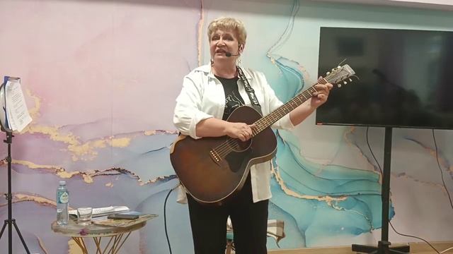 Ольга Кушнирук в музыкальном моноспектакле "Жизнь моя - дорога.  "Часть 2. Контрастная любовь