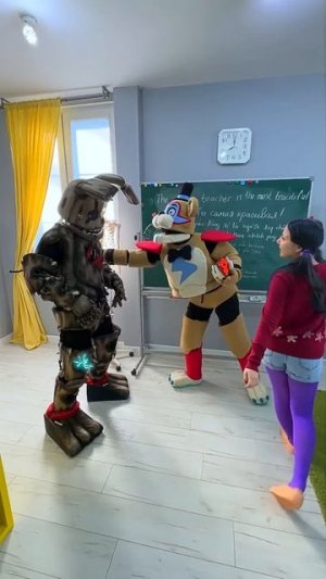 Animatronic FNAF in real life! #fnaf #funny #fnafsecuritybreach