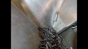 Шуруповерт с автоматической подачей саморезов