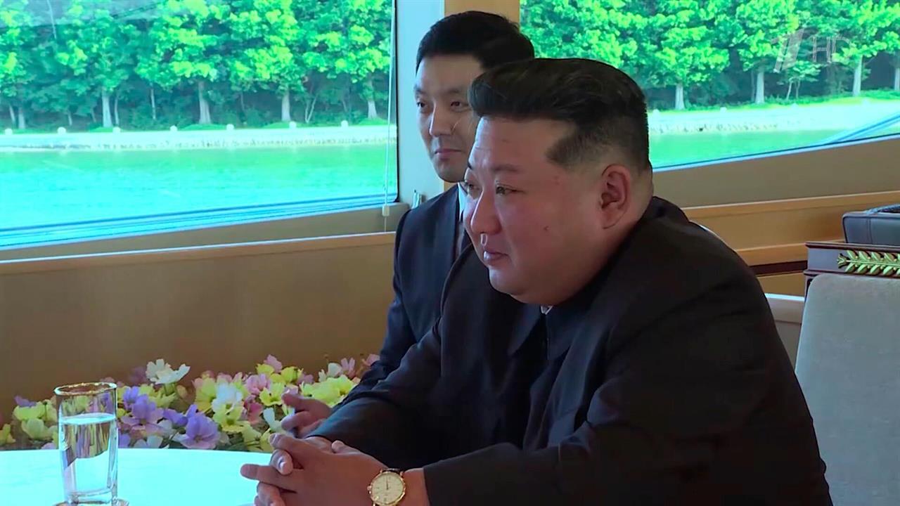 Переговоры Сергея Лаврова и Ким Чен Ына прошли впервые не в протокольном интерьере