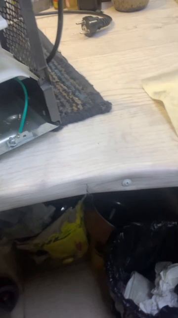 Ремонт переключателя режимов в инверторной микроволновке LG , замена колпачка магнетрона и слюды смотреть онлайн