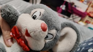 играем в мягкого плюшевого мышонка
