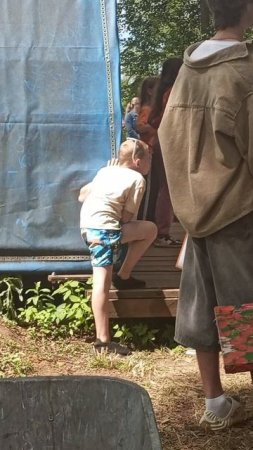 наш позитивчик, Ваня.