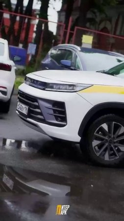 Когда автомобили ПитерПарк в кадре — даже модели отходят на второй план 😎