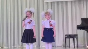 Песня "С нами будет мир! " Е Обухова