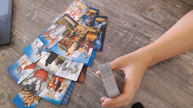 Она думала так будет всегда, но что изменилось? таро прогноз