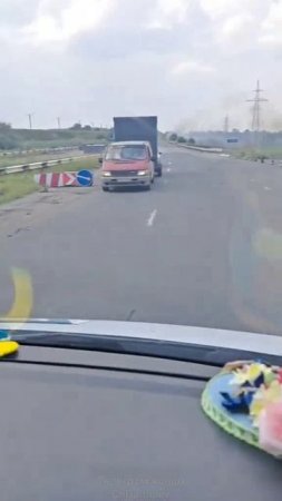 Уничтоженная русскими fpv-дронами колонна транспорта украинских формирований на административной...