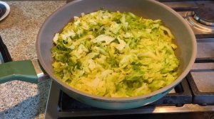 Первый урожай капусты.