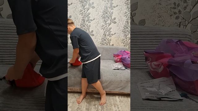 Распаковка, пирожок помогает озвучить 🫠