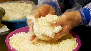 Хотток с сыром «Дондэмун» — корейская уличная еда