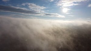 Полет с квозь облака