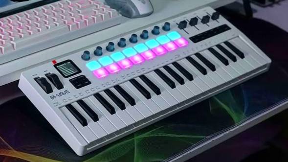 M-Vave SMK-37 Pro: How Is This Crazy Powerful MIDI Keyboard So Cheap?