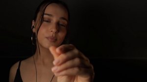 darklite ASMR. Близкий, нежный шёпот, движения рук, звуки рта, кисточки.