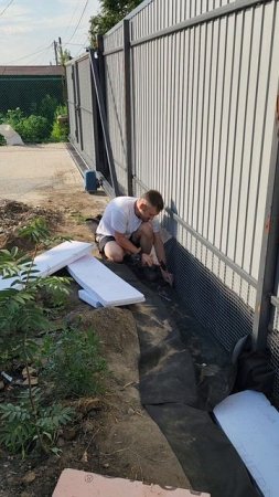 Закрываем дыру под забором