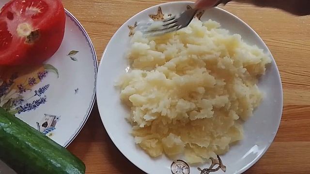 Сегодня готовим пюре с горошком и овощами.Рекомендую груши.Немного природы.Приятного просмотра☺️❤️