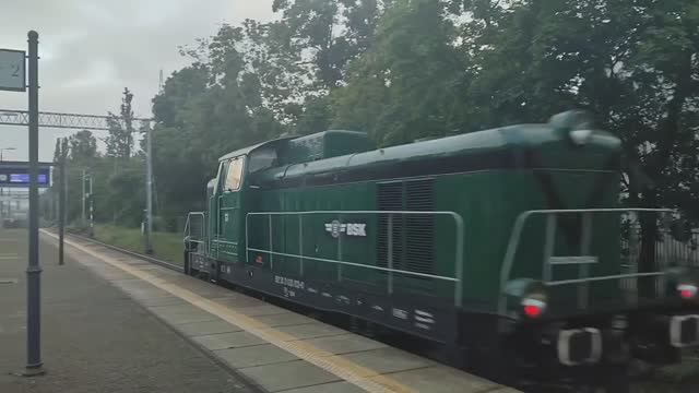 Тепловоз SM42-2230 следует резервом без поезда