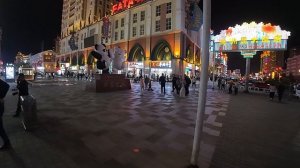 Прогулка по улице вечером, Китай, Манчжурия 2025