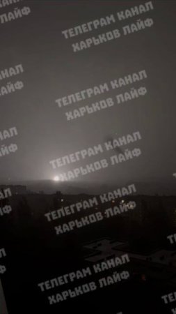 В Харькове горит подстанция  В Харькове разбушевалась непогода- мощный шторм сопровождается молн...