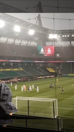 🌧️Ливень ливнем, а футбол по расписанию⚽️