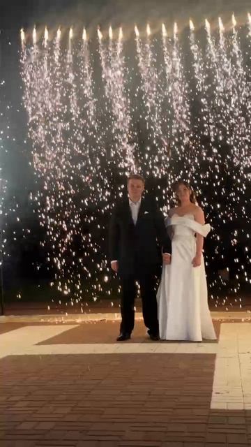 Водопад пиротехнические, фонтаны большие холодного огня , Ольд Хаус 11.07.25