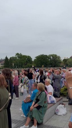 Не везет тому в любви, не везет, у кого любовь несерьезная!