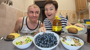 Мукбанг Вован редкостная РЕДИСКА, опять меня ВЫБЕСИЛ! ЛЁГКИЙ нажористый ужин и окрошка от ЖАРЫ