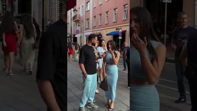"Как думаешь в какой нации больше всего подкаблучников?"

— "Русские наверное!"