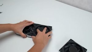 Building The Ultimate ROG Gaming PC (ROG Astral RTX 5090) [4K]