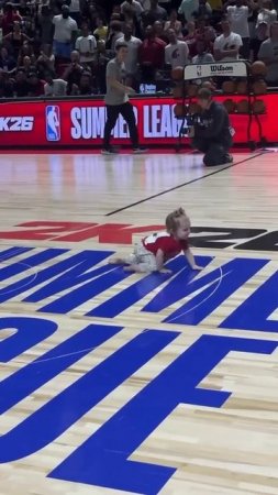 Эллианна сбежала с соревнований в ежегодной детской гонке #NBA2KSummerLeague!