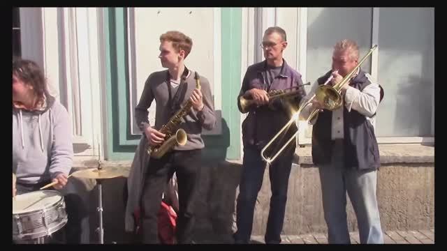 Музыканты на канале Грибоедова / Санкт-Петербург