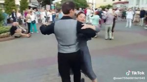 Вальс на улице Бреста . Олег и Лариса Папазовы Нон-Стоп