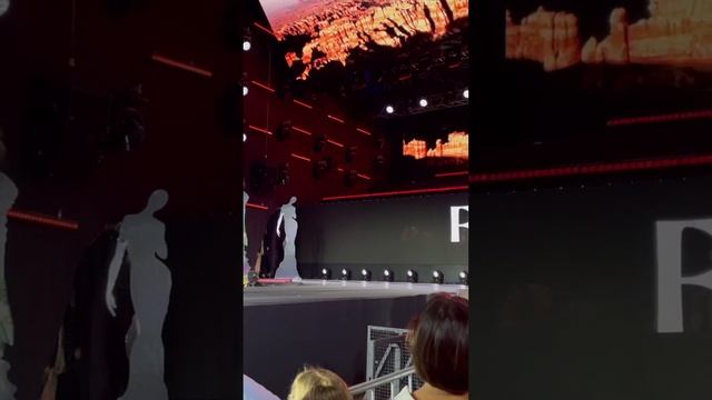 Дефиле в купальниках Fits
