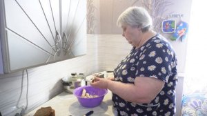 ПОЧЕМУ МЫ НЕ ДОДУМАЛИСЬ РАНЬШЕ Готовим бутерброды из хлеба но намазываем с двух сторон так вкуснее