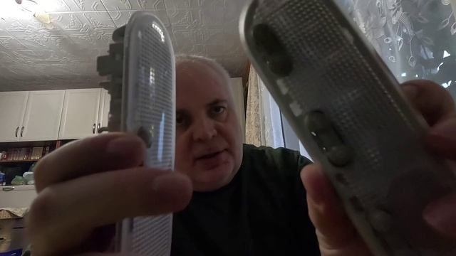 Плафон в салон Renault Рено Логан Сандеро 3 кнопки. смотреть онлайн